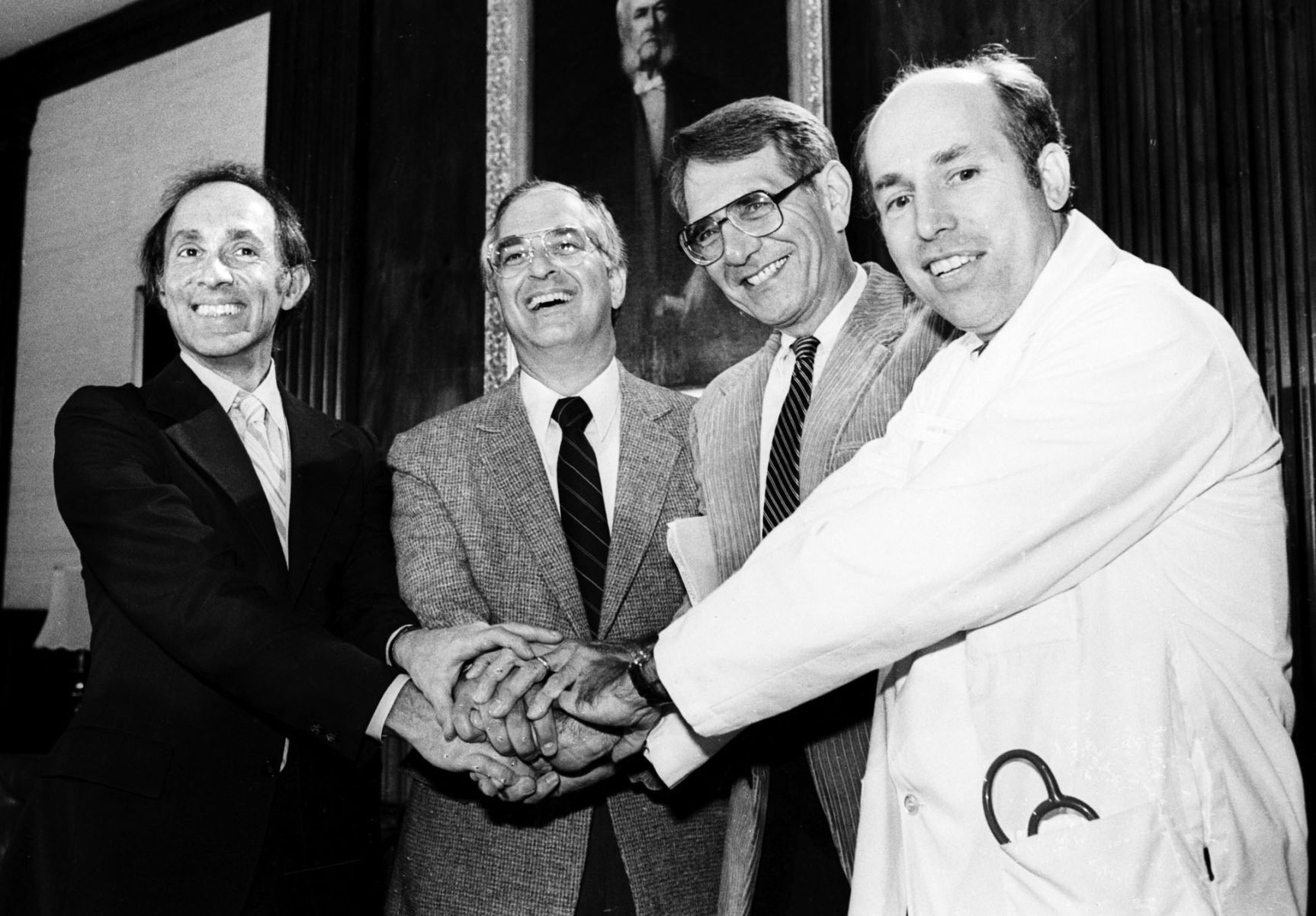1985: International Physicians for the Prevention of Nuclear War